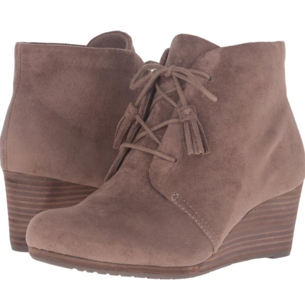 Dr. Scholl's Women's Dakota Boots Size 9 Brown with defects